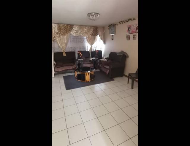 1 BEDROOM PROPERTY TO RENT IN EMPANGENI
